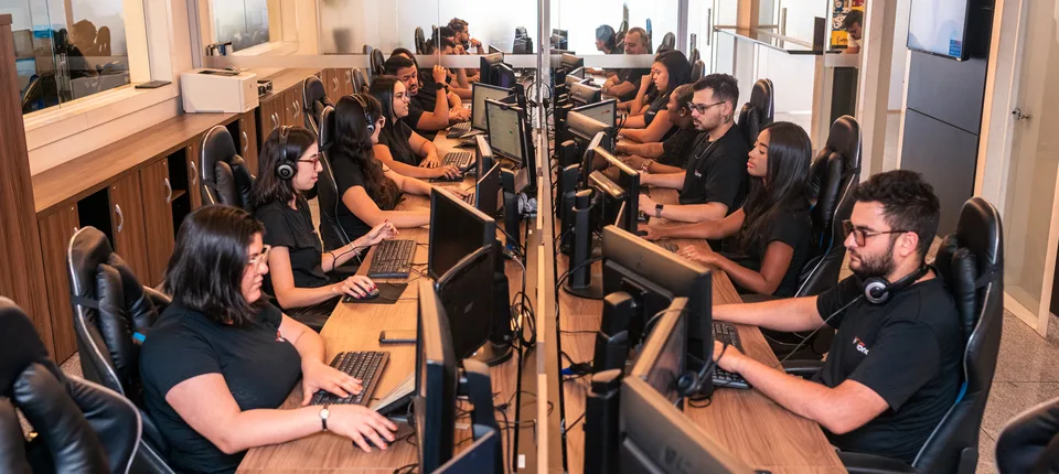 Data center com infraestrutura de servidores do Grupo Vono