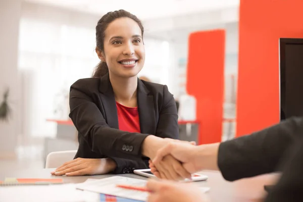 Relacionamento pós-venda eficaz entre empresa e cliente