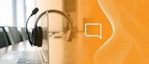 Fone com computador representando a tendência VoIP